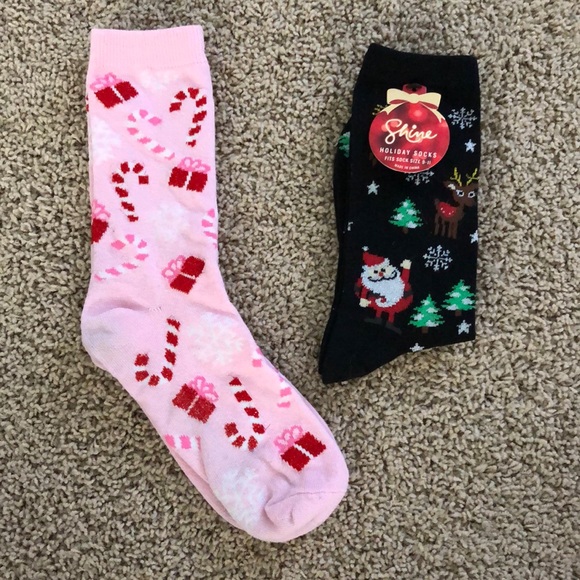 2 Pairs of Christmas Socks - Picture 1 of 5